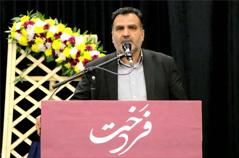 فردخت به شناسایی استعدادها و کاهش وابستگی به واردات پوشاک کمک می‌کند