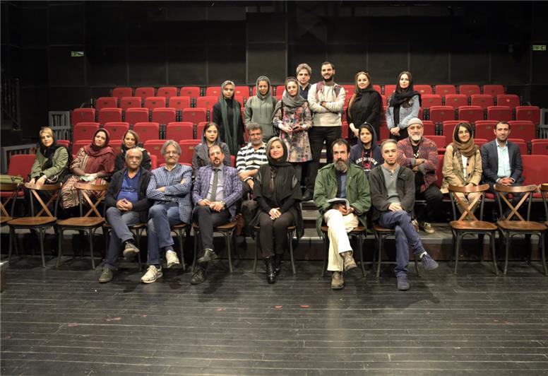 برگزاری نشست هم‌اندیشی اعضای انجمن عکاسان خانه تئاتر