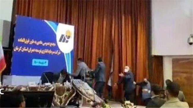 دلیل بزن بزن در مجمع بورسی عمران کرمان چه بود؟