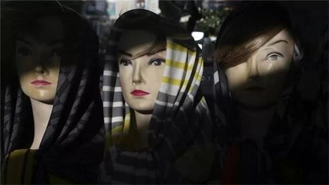 طالبان: سر مانکن های زن را ببرید!