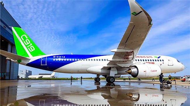 اولین هواپیمای مسافربری بزرگ چینی / عکس