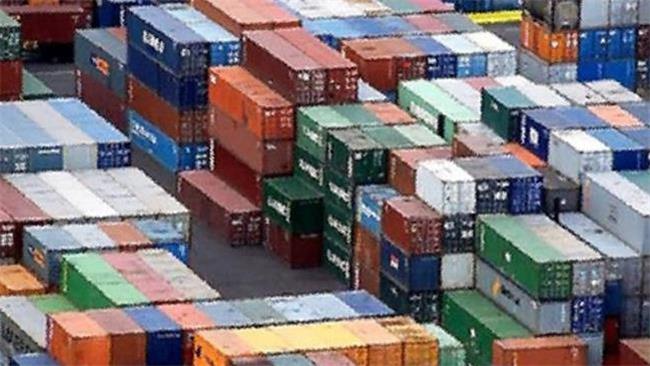 وجود دو میلیون و ۹۰۰ هزار تُن کالای اساسی در گمرکات کشور