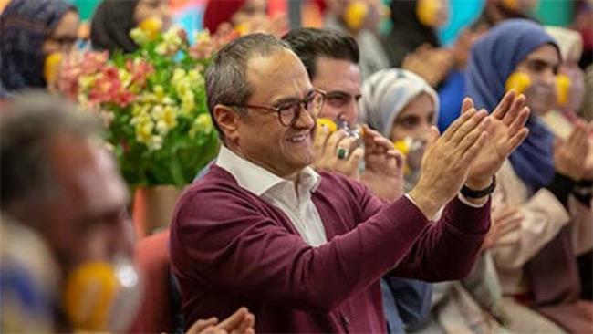 آگهی پولی تبلیغاتی کار دست مجری 