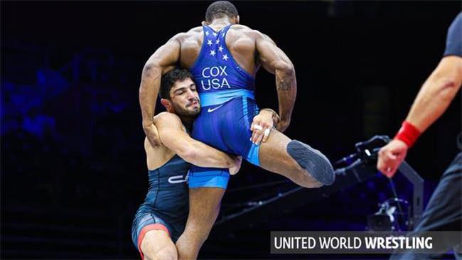 بعد از دو سال هنوز جایزه کشتی‌گیران ما را ندادند