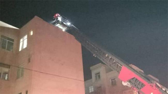 آتش‌سوزی خوابگاه ۱۰ طبقه در خیابان کریمخان