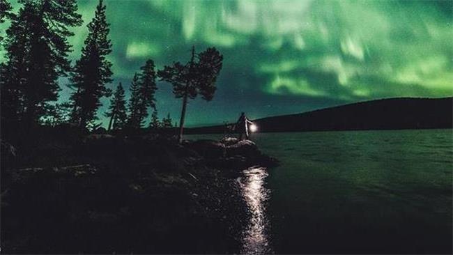 پدیده تماشایی شفق قطبی در آسمان چهار کشور/عکس