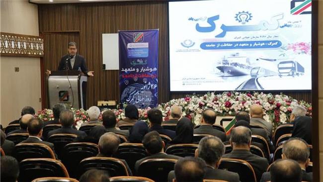 گمرک، خط مقدم «جنگ اقتصادی» و «اعتماد اجتماعی» است/ هشدار استاندار اصفهان نسبت به سنگ‌اندازی در مسیر صادرکنندگان