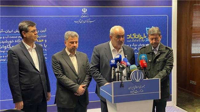 ظرفیت شبکه برق کشور در آستانه عبور از ۱۰۰ هزار مگاوات /۵۷ شهر در تنش آبی قرار دارند