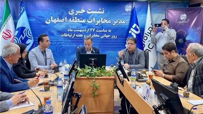 1700 پروژه مخابراتی، ۸۰ هزار مشترک فیبر نوری و ۳۰۰ هزار پورت در راه است