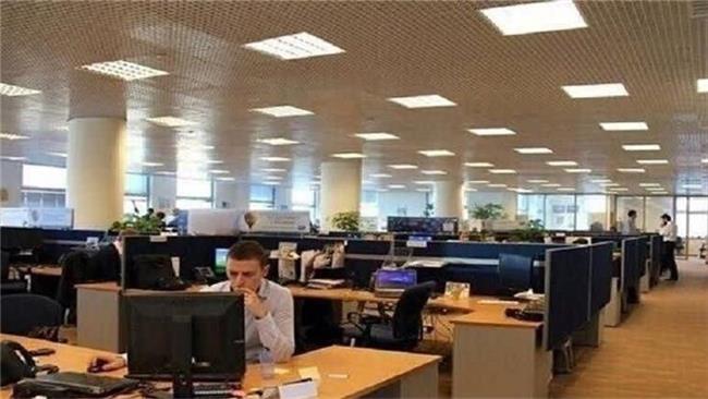 ۹۰۰ اداره و بانک استان اصفهان زیر ذره‌بین مدیریت مصرف برق