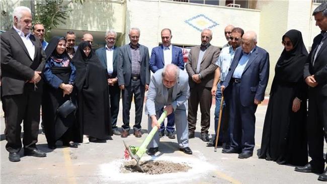 کلنگ احداث سومین مدرسه خیر نیک‌اندیش حاج احمد رضایی در ناحیه۵ اصفهان به زمین زده شد