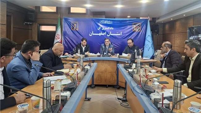 از کاشت و توزیع محصولات کشاورزی غیربهداشتی جلوگیری می‌شود