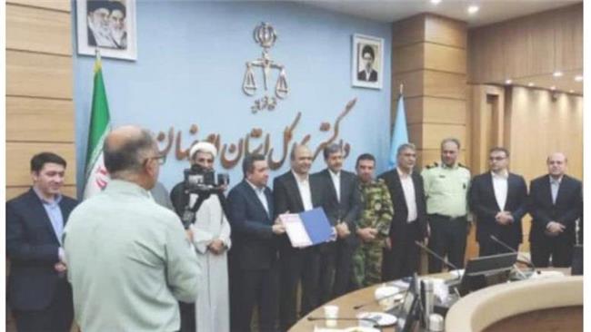 تقدیر از مدیرعامل شهرک‌های صنعتی اصفهان در پی اجرای قانون حدنگار و ساماندهی اسناد مالکیت