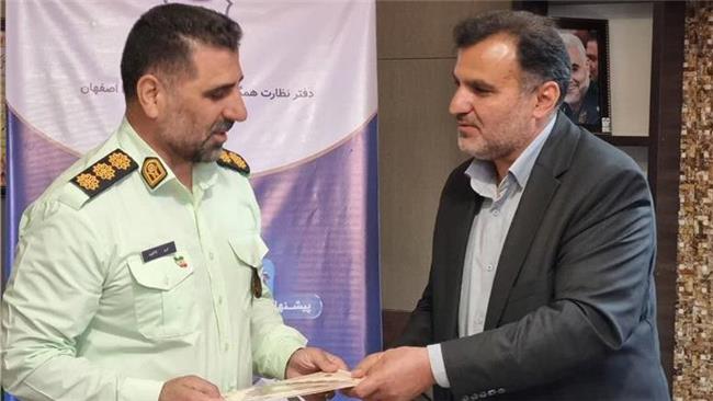 تجلیل از امنیت‌آفرینان جامعه؛ تأکید بر هم‌افزایی دستگاه‌ها در تحکیم نظم و آسایش عمومی کاشان