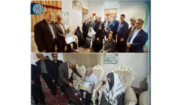 دیدار خادمان مدیریت شهری با خانواده شهید جواد صادقی