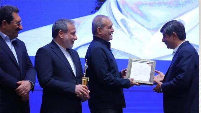 تقدیر رئیس‌جمهور از زرندی به پاس نقش‌آفرینی فولاد مبارکه در اقتصاد ملی