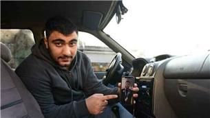 صاحب مدال برنز کشتی فرنگی جهان، در اسنپ کار می کند