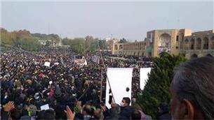 وضعیت اصفهان به دلیل سوء مدیریت و بی‌تدبیری است