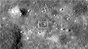 برخورد موشک با ماه / عکس