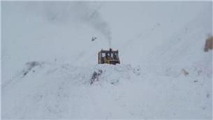 بازگشایی گردنه کلوسه فریدونشهر دراستان اصفهان