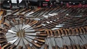 کشف 5800 قبضه سلاح سرد توسط پلیس در شهرضا