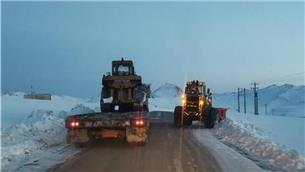 انجام ۳۰ هزار کیلومتر-باند عملیات برف‌روبی در راه‌های استان اصفهان طی دی‌ماه سال‌جاری